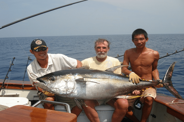 טיול דייג תפיסת דג