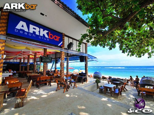 מלון ארק בר -קוסמוי – המלון והחוף