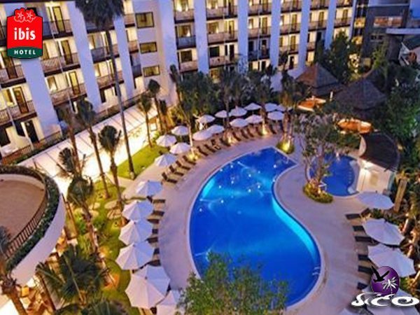 מלונות בפוקט – איביס פטונג – בריכת המלון