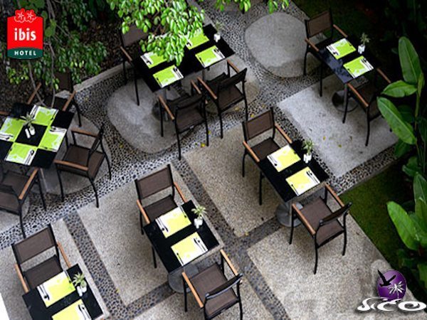 מלונות בפוקט – איביס פטונג – מסעדת המלון