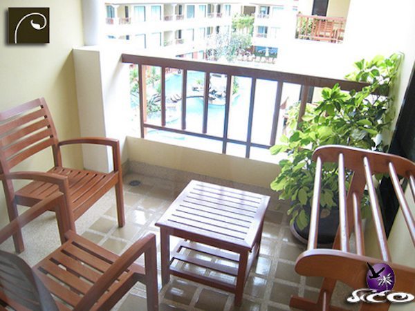 מלונות בפוקט – פטונג פרגון – מרפסת החדר