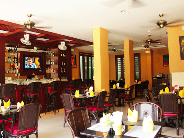 מלונות בפטונג – המינגוואי – מסעדת המלון