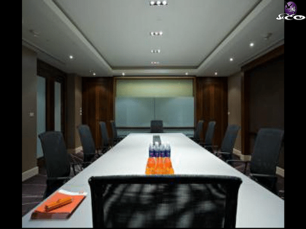 מלונות בצ’יאנג מאי – דוסיט – חדר ישיבות