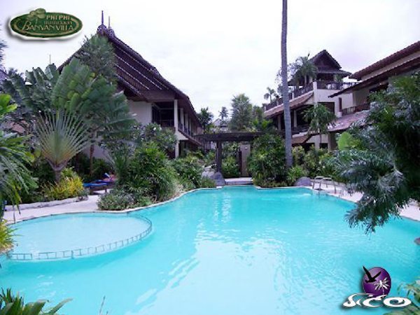 מלונות בקופיפי – בניאן וילה – בריכת המלון