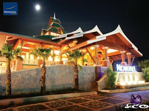 פוקט – נובוטל וינטייג’ פארק – הכניסה