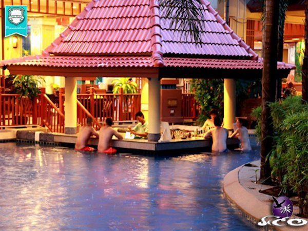 פוקט – פוקט באומנבורי – בר הבריכה